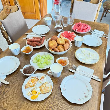 Hill Haven Bed & Breakfast Domje